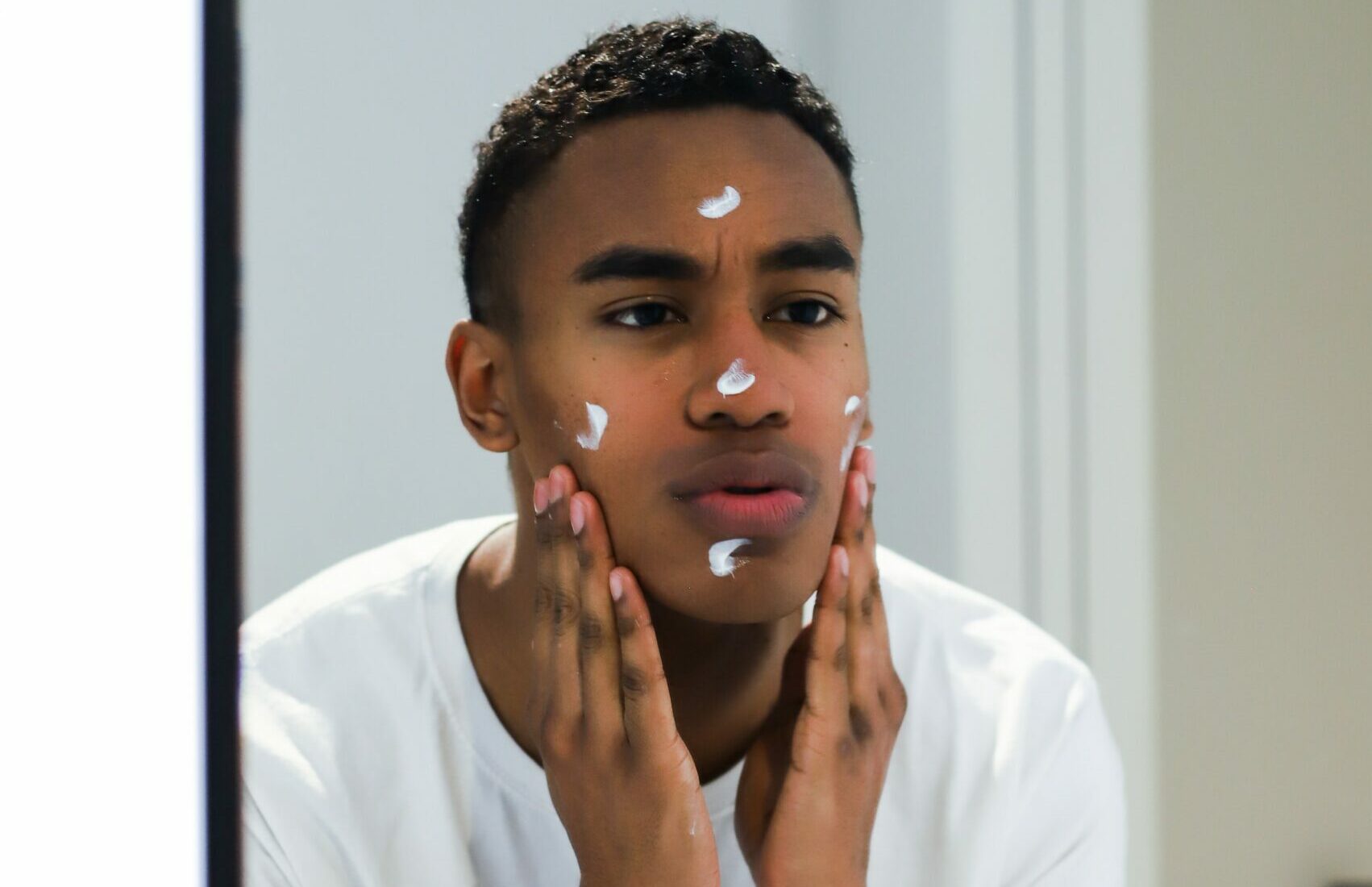 This Is How To Treat Blind Pimples According To A Dermatologist 